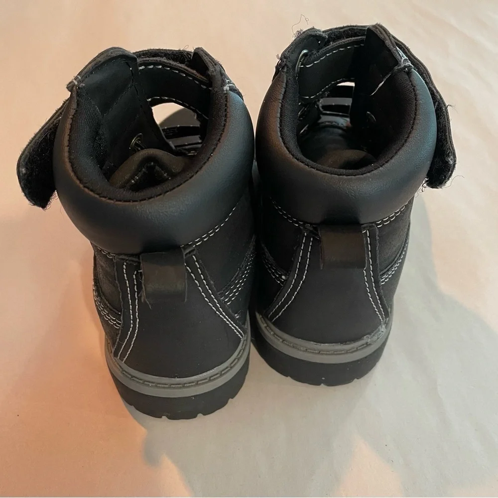 Black Boots in Toddler Size 7